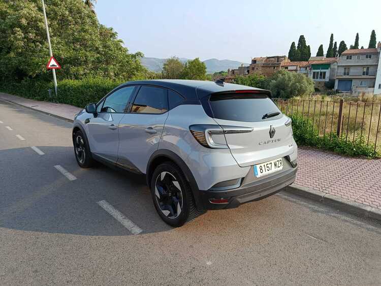Renault Captur E-TECH FULL HYBRID  foto 6